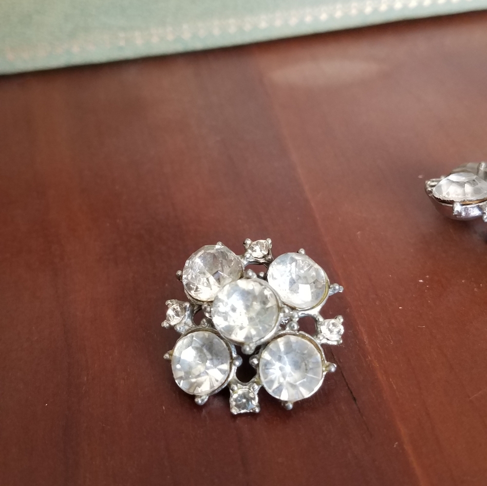 Vintage Rhinestone Buttons? - Picture 5 of 6